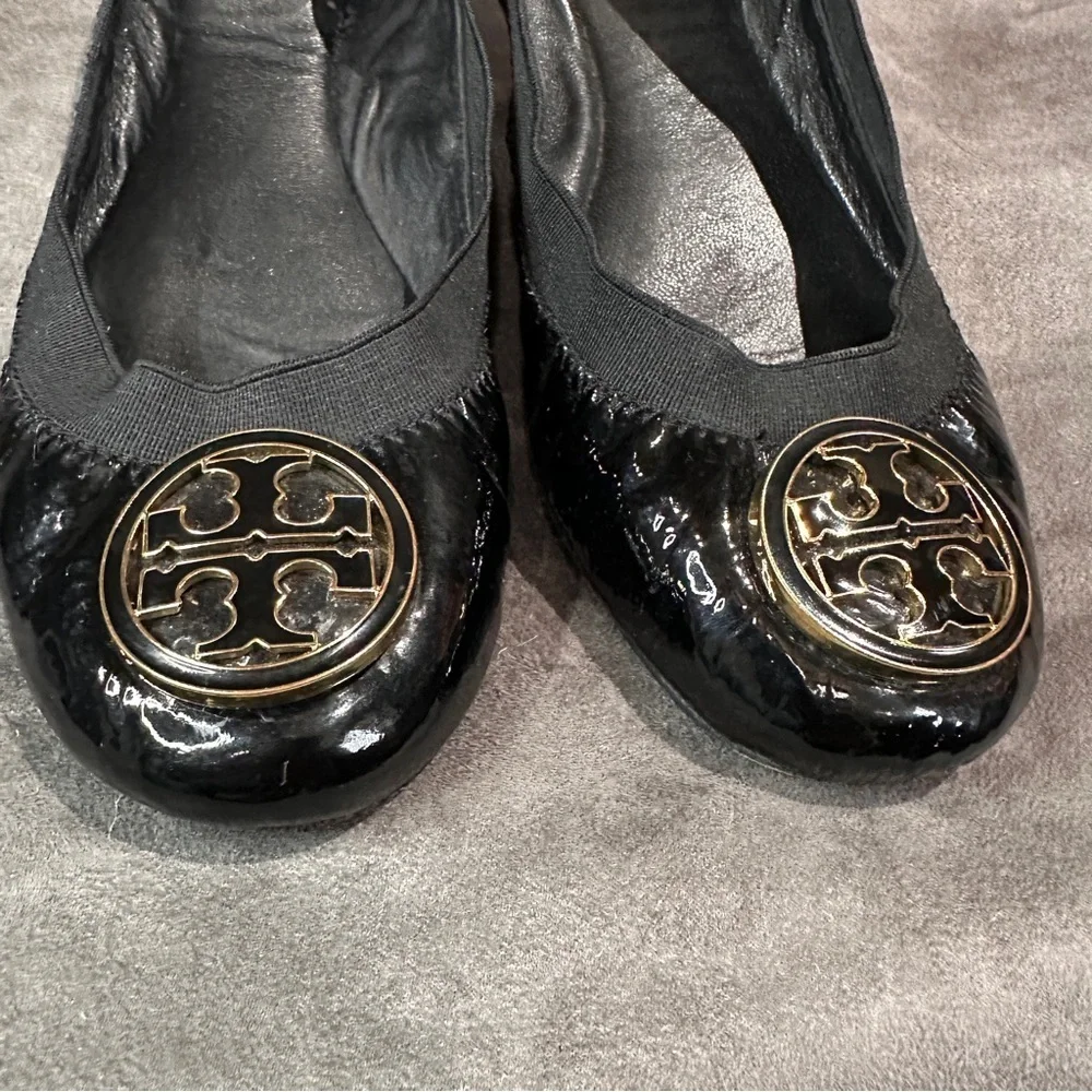 Tory Burch Caroline 2 Ballet Flats Patent Leather Logo Black Gold 6.5 Balletcore